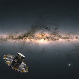 Un espace-temps à 5 dimensions est-il la clé des énigmes de la matière noire ? 6 Le satellite Gaia observant et mesurant les objets de la Voie lactée. À droite, les galaxies du Petit et Grand Nuage de Magellan. © satellite : ESA, ATG medialab & Voie lactée : ESA, Gaia, DPAC ; CC BY-SA 3.0 IGO. Acknowledgement : A. Moitinho